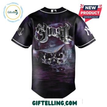 New York Yankees MLB GHOST has size range S-5XL with Yankee pride tailoring for championship appearance